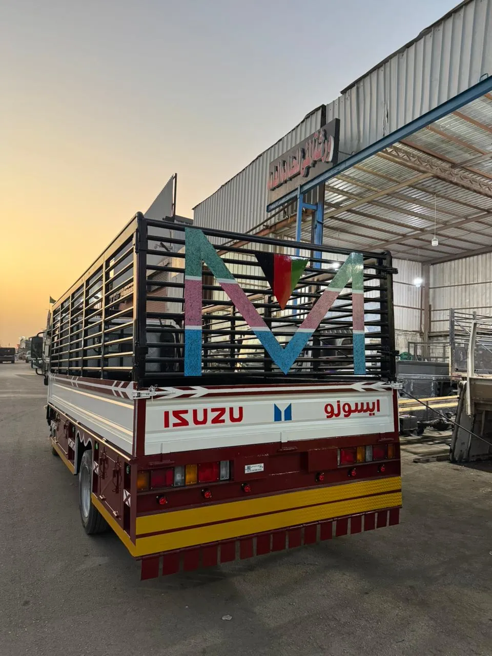 ورشة تركيب جوانب شبة وكالة لدينات شبك ودرج حديد في الرياض