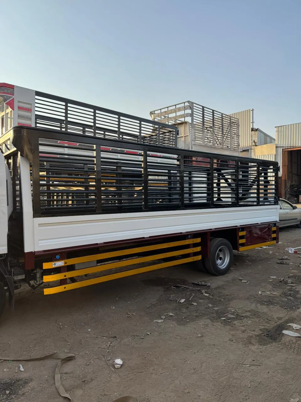 ورشة تركيب صناديق نقل ابل في الرياض