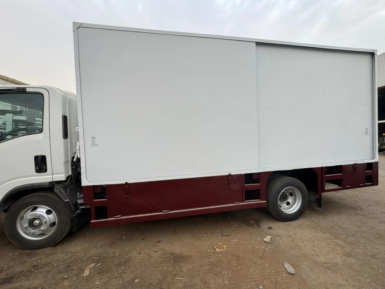 بيع صناديق نقل دينات صغير مطعج في الرياض