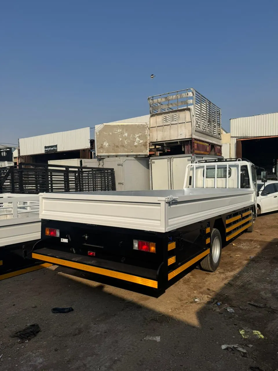 تصميم صناديق نقل إبل الرياض